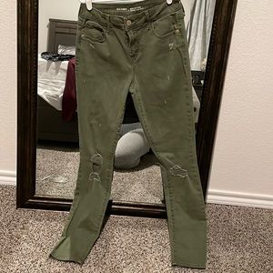 Old Navy rockstar mid rise. Size 6